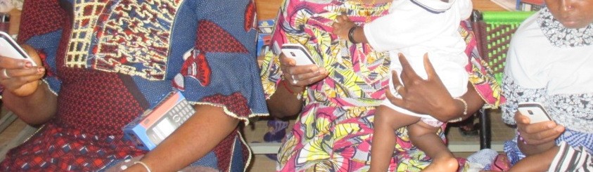 Des ASC apprennent apprenant à utiliser les téléphones simples pour remonter l'information